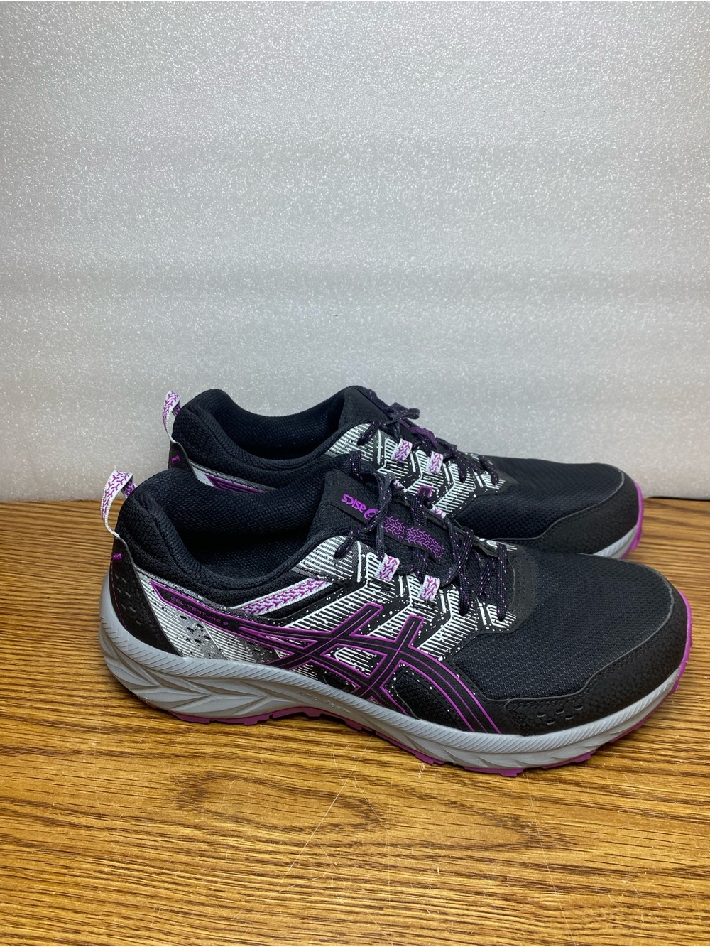 ASICS Gel-Venture 9 Cushioned Trail Running Shoes Black Magenta Women’s Size 11